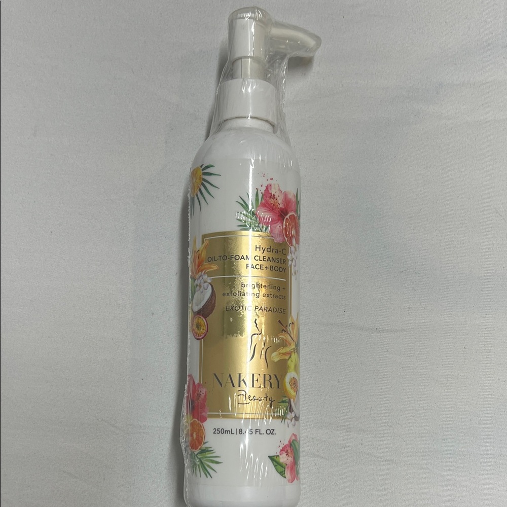 Nakery Beauty Hydrating Oil-to-Foam Cleanser - White and Gold